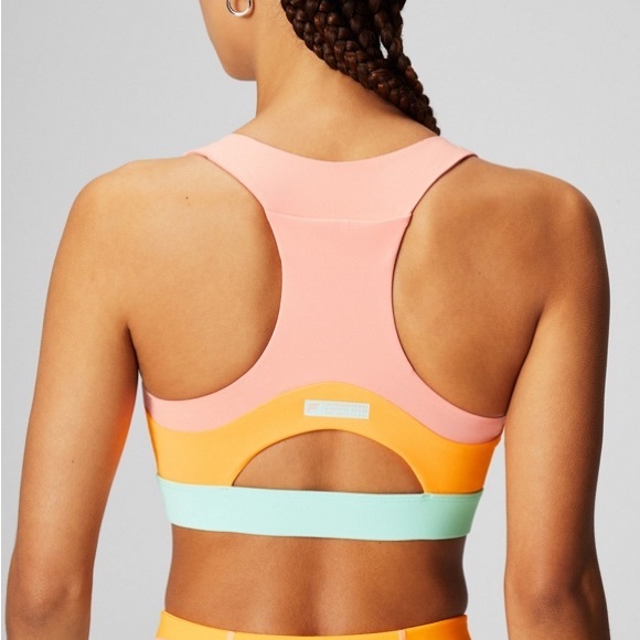 Fabletics Plus Size On-The-Go Midi Medium Impact Sports Bra 2X - Picture 2 of 6